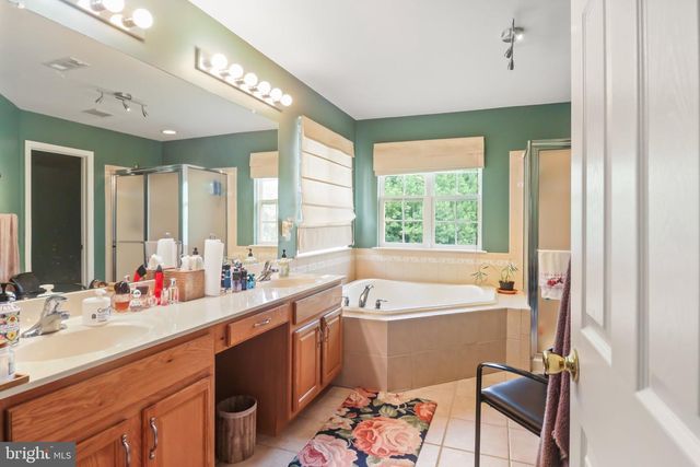 17 HILLSIDE DR, Woolwich Township, NJ 08085
