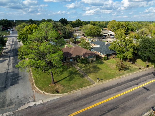 1839 W Taylor Street, Sherman, TX 75092