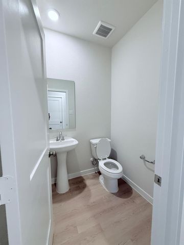8011 Heroes Hall Drive, Magnolia, TX 77354