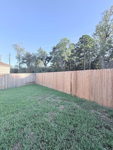 8011 Heroes Hall Drive, Magnolia, TX 77354