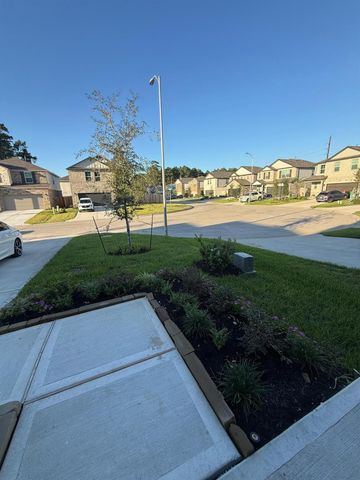 8011 Heroes Hall Drive, Magnolia, TX 77354