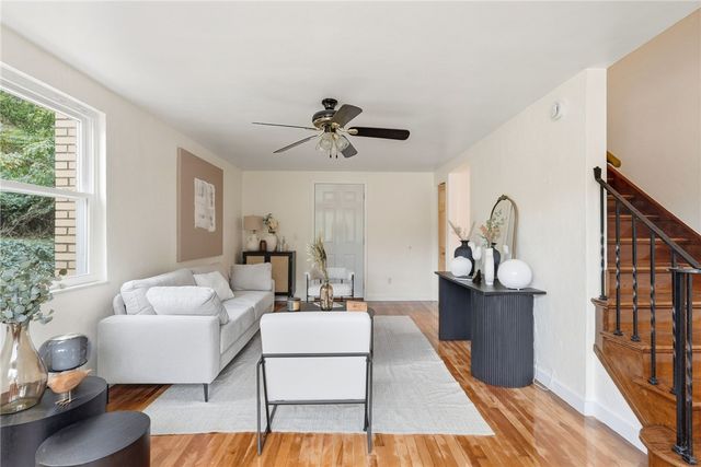 1204 Mifflin Rd, Lincoln Place, PA 15207