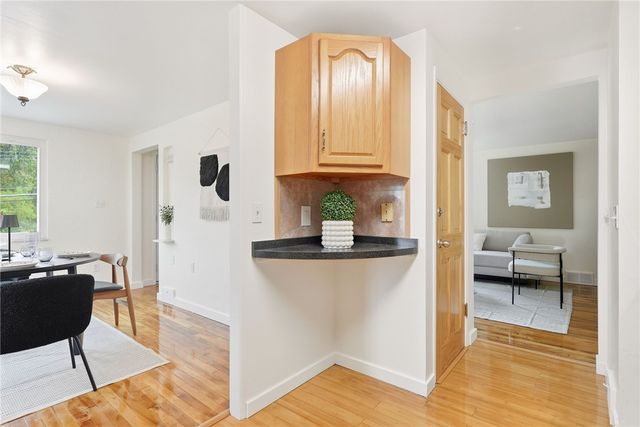 1204 Mifflin Rd, Lincoln Place, PA 15207