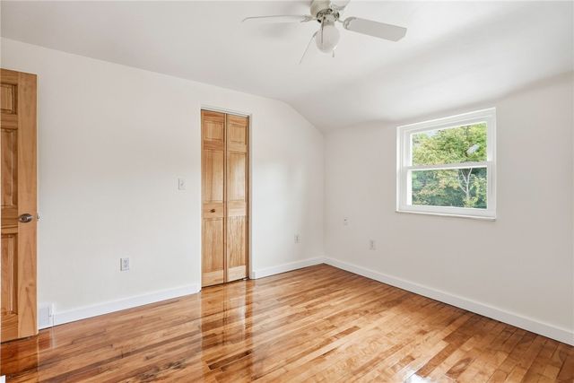 1204 Mifflin Rd, Lincoln Place, PA 15207