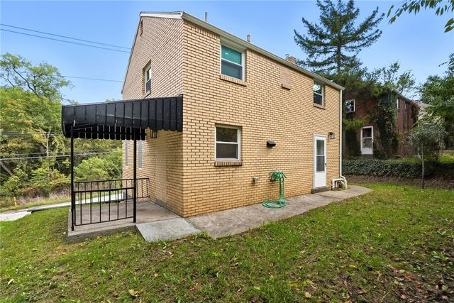 1204 Mifflin Rd, Lincoln Place, PA 15207