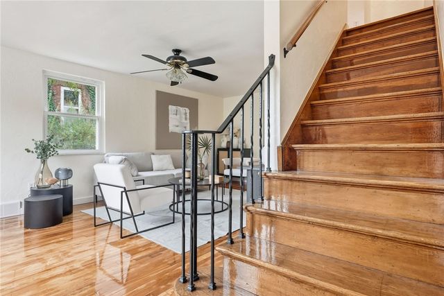 1204 Mifflin Rd, Lincoln Place, PA 15207