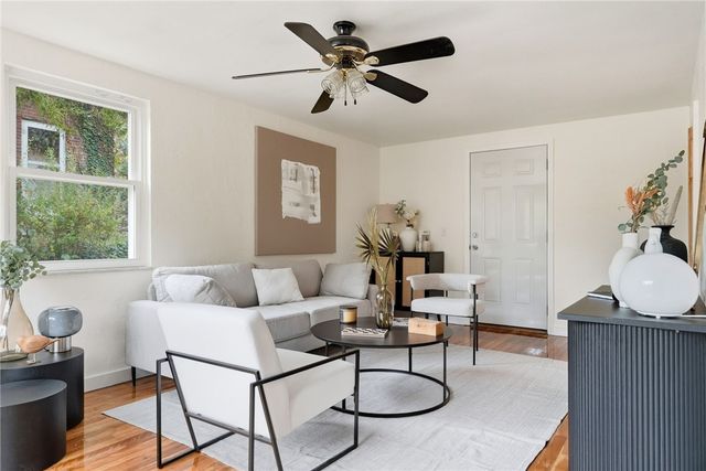 1204 Mifflin Rd, Lincoln Place, PA 15207