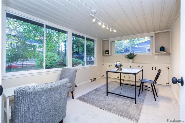 19332 Beverly Road, Beverly Hills, MI 48025