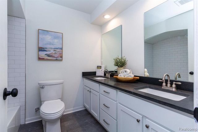 19332 Beverly Road, Beverly Hills, MI 48025