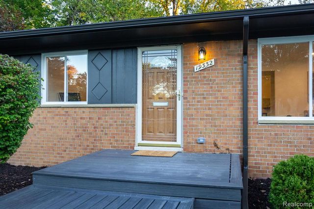 19332 Beverly Road, Beverly Hills, MI 48025