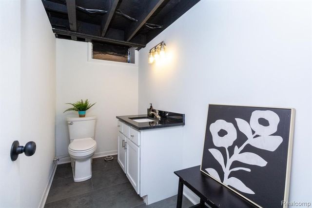 19332 Beverly Road, Beverly Hills, MI 48025