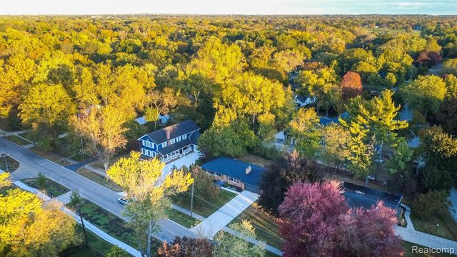 19332 Beverly Road, Beverly Hills, MI 48025