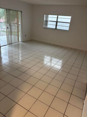 5100 SW 41ST Street 206, Hollywood, FL 33023