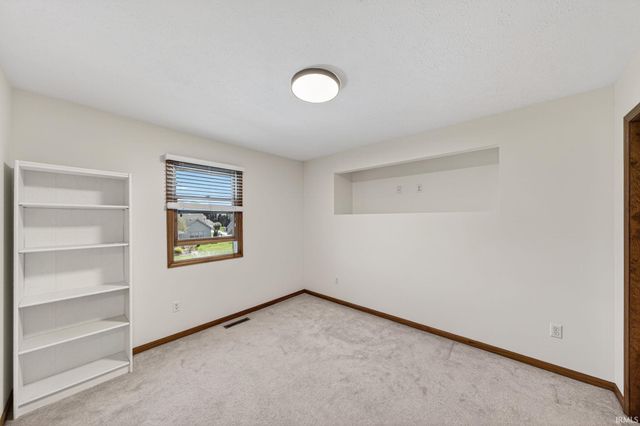 51700 Deer Trail Drive, Granger, IN 46530