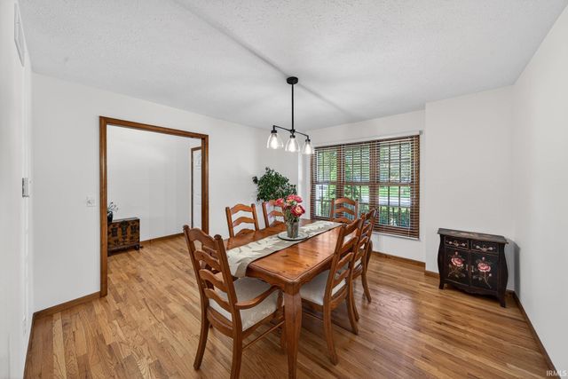 51700 Deer Trail Drive, Granger, IN 46530