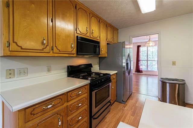 6715 Dogwood Point Lane, Tucker, GA 30084