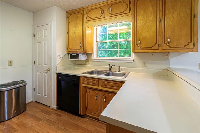 6715 Dogwood Point Lane, Tucker, GA 30084