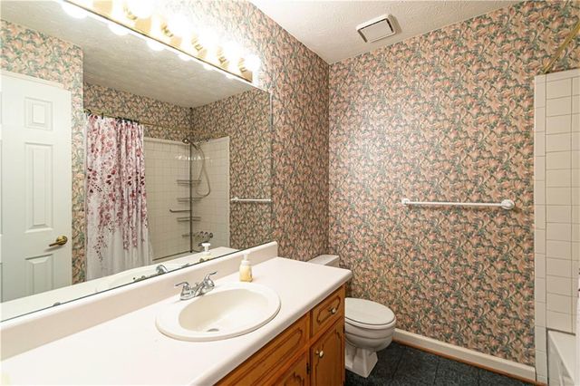 6715 Dogwood Point Lane, Tucker, GA 30084