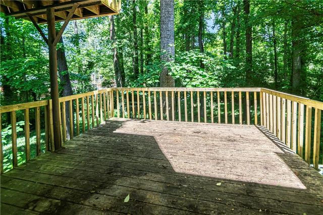 6715 Dogwood Point Lane, Tucker, GA 30084