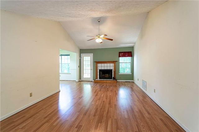 6715 Dogwood Point Lane, Tucker, GA 30084