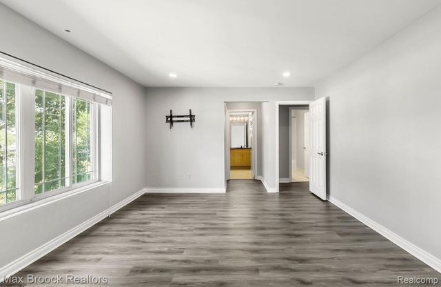1113 N Old Woodward Avenue 46, Birmingham, MI 48009