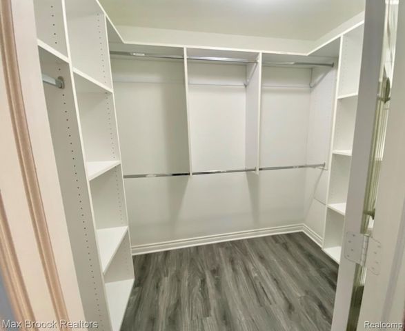 1113 N Old Woodward Avenue 46, Birmingham, MI 48009