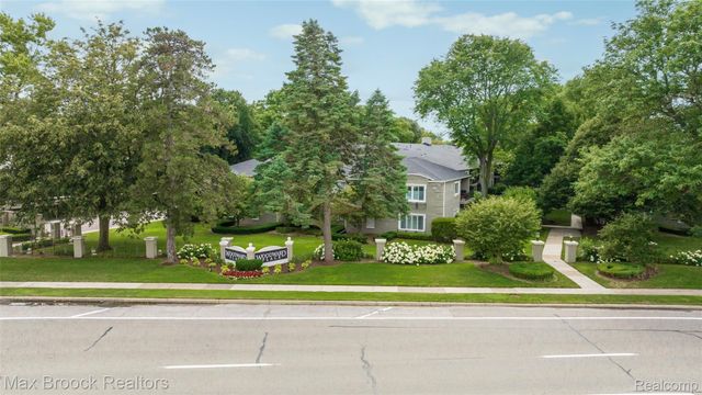 1113 N Old Woodward Avenue 46, Birmingham, MI 48009
