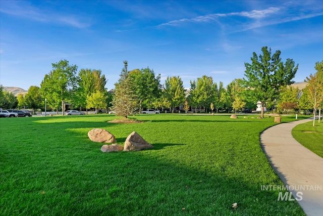 5739 W Hidden Springs Dr., Boise, ID 83714