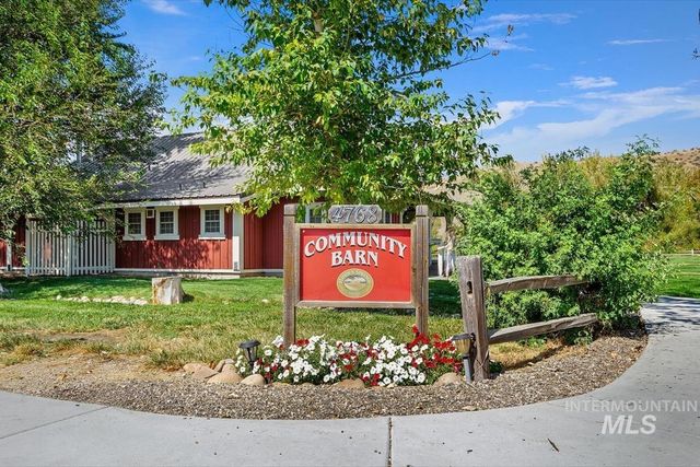 5739 W Hidden Springs Dr., Boise, ID 83714