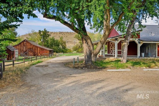5739 W Hidden Springs Dr., Boise, ID 83714