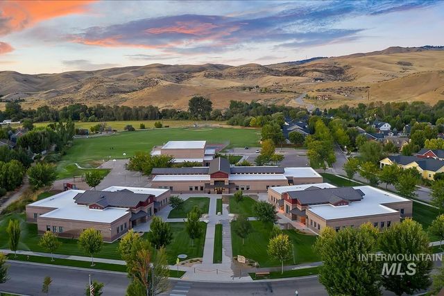 5739 W Hidden Springs Dr., Boise, ID 83714