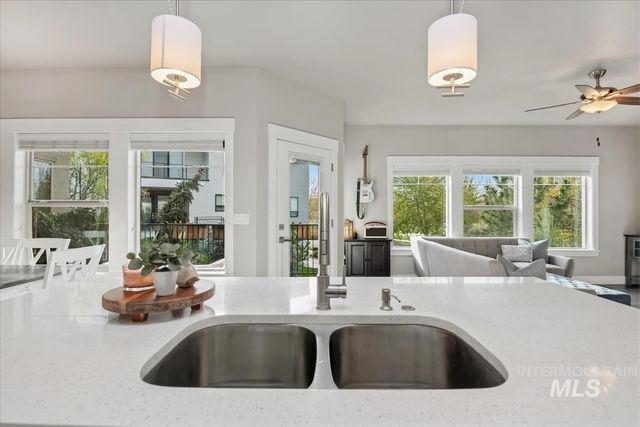 5739 W Hidden Springs Dr., Boise, ID 83714