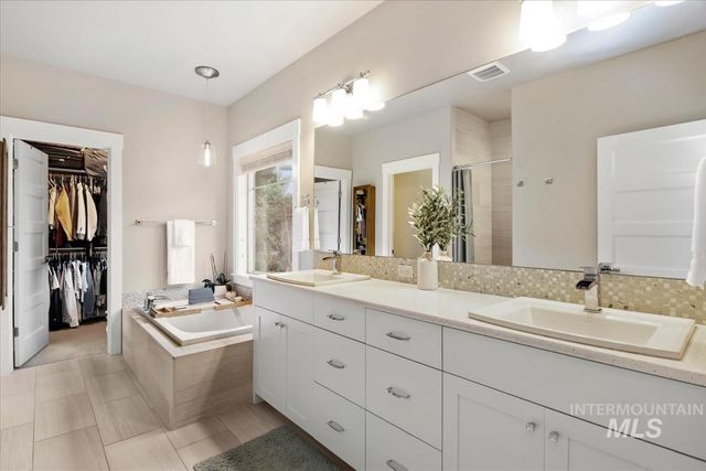 5739 W Hidden Springs Dr., Boise, ID 83714
