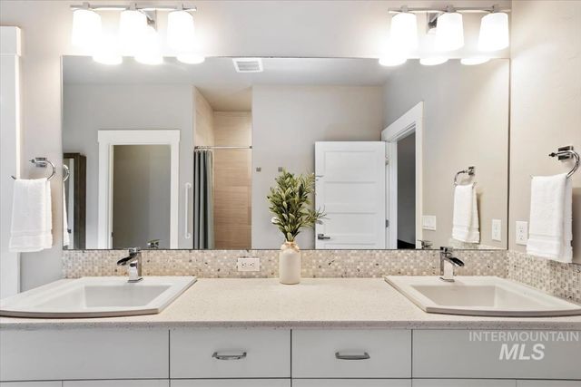 5739 W Hidden Springs Dr., Boise, ID 83714