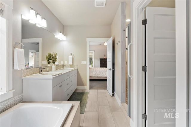 5739 W Hidden Springs Dr., Boise, ID 83714