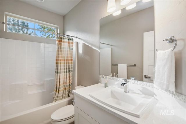 5739 W Hidden Springs Dr., Boise, ID 83714