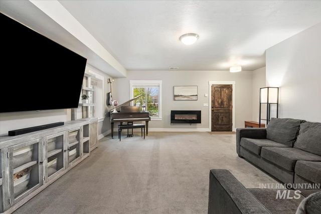 5739 W Hidden Springs Dr., Boise, ID 83714