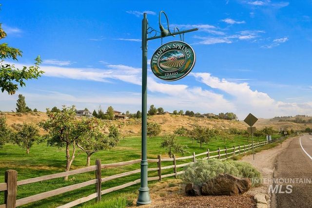 5739 W Hidden Springs Dr., Boise, ID 83714