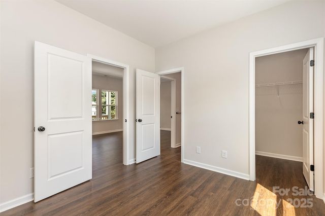 2063 Sadler Woods Lane, Charlotte, NC 28214