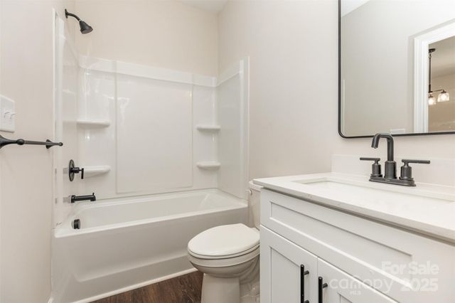 2063 Sadler Woods Lane, Charlotte, NC 28214