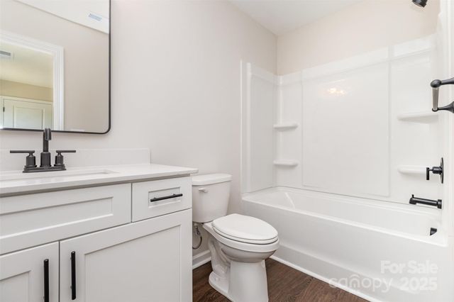 2063 Sadler Woods Lane, Charlotte, NC 28214