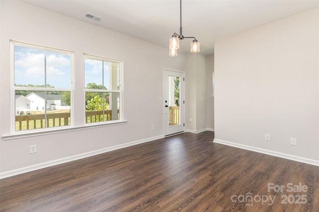 2063 Sadler Woods Lane, Charlotte, NC 28214