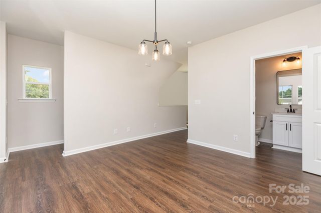 2063 Sadler Woods Lane, Charlotte, NC 28214