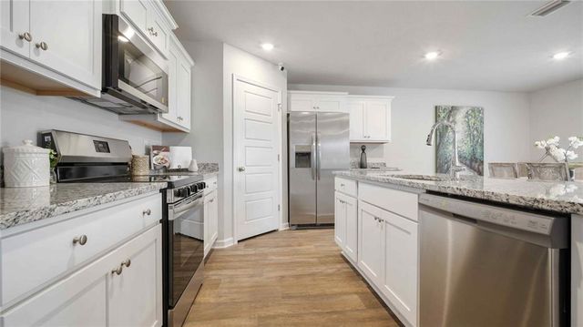 12565 Ellen's Cove Drive N, Grand Bay, AL 36541