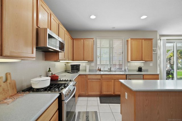 39795 Payton Court, Murrieta, CA 92563