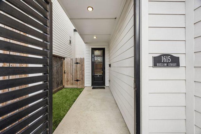 1615 Bigelow Street, Houston, TX 77009