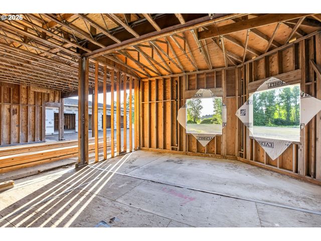 32020 Sw PEACH COVE Rd, West Linn, OR 97068