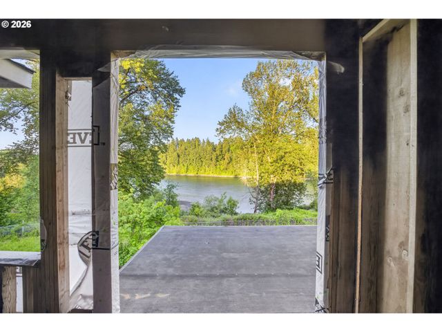 32020 Sw PEACH COVE Rd, West Linn, OR 97068