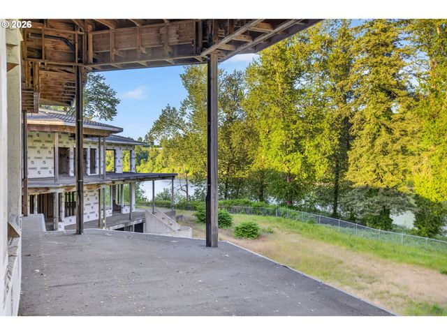 32020 Sw PEACH COVE Rd, West Linn, OR 97068