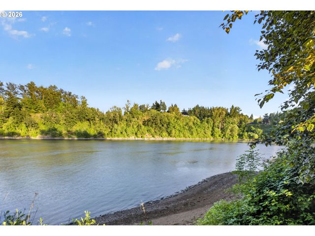 32020 Sw PEACH COVE Rd, West Linn, OR 97068